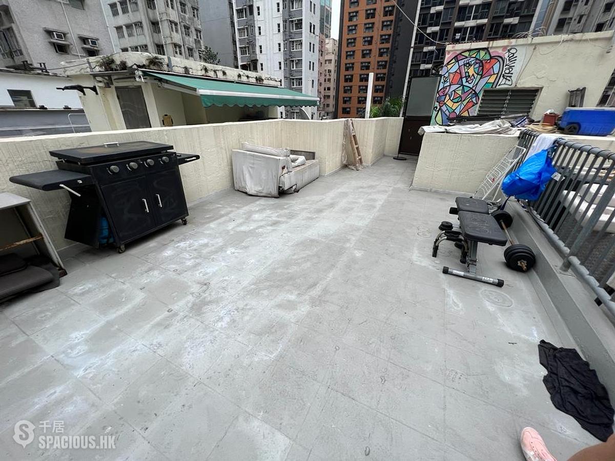 Sai Ying Pun - 17-19, Centre Street 01