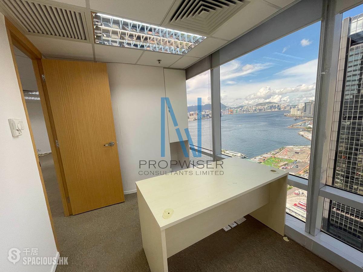 Wan Chai - Convention Plaza Office Tower 01