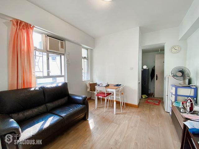 Wan Chai - Everwin Mansion 01