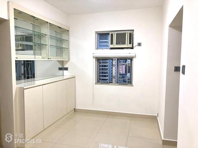 Sai Ying Pun - Elegant Garden Block 2 01