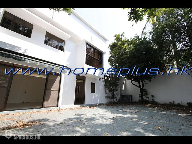 Clear Water Bay - Bayside Villas 01