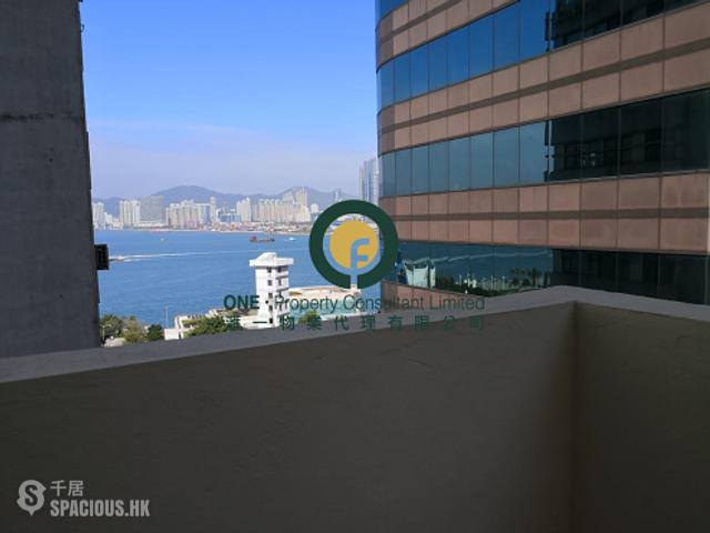 Sheung Wan - Des Voeux Building 01