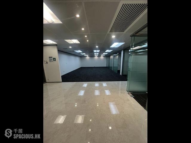 Wan Chai - Convention Plaza Office Tower 01