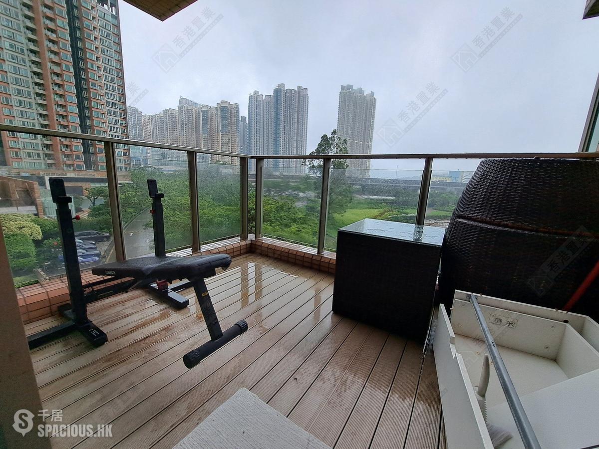 Tai Kok Tsui - Harbour Green Tower 6 01