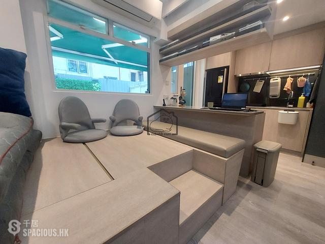 Wan Chai - Yue On Building 01
