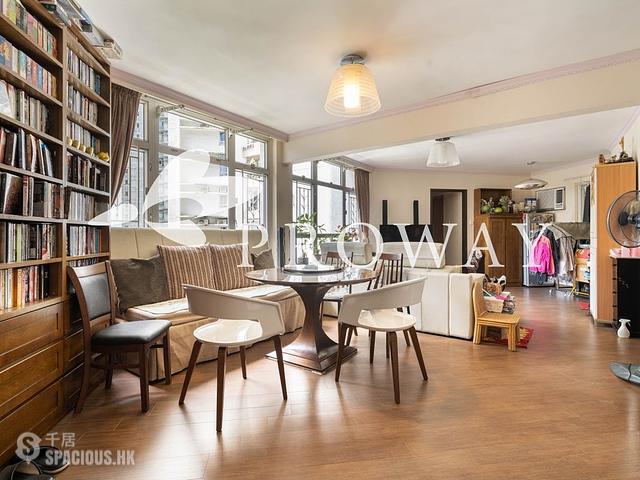 Ap Lei Chau - South Horizons Phase 2 Yee Moon Court (Block 12) 01