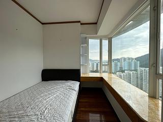 Quarry Bay - The Orchards Block 2 06