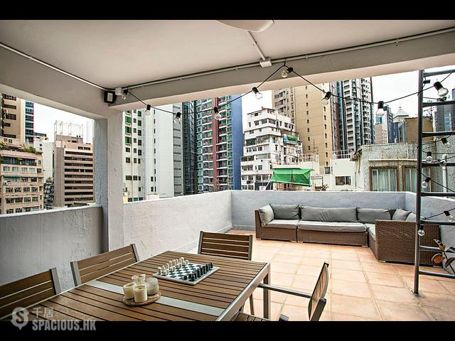 Central - 9-11, Mee Lun Street 01