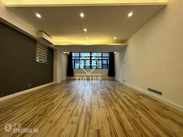 Sheung Wan - 11, Queen's Road West 01