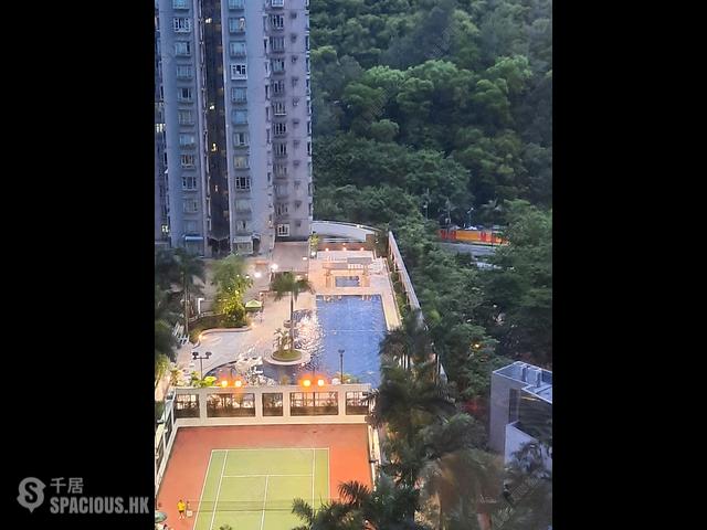 Tseung Kwan O - The Metro City Phase 1 Block 2 01