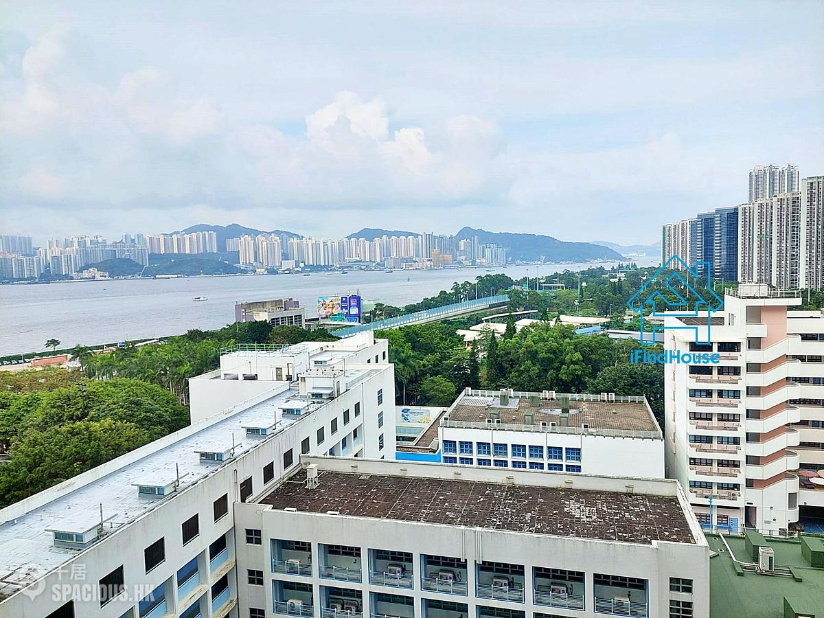 Quarry Bay - King's View Court 01