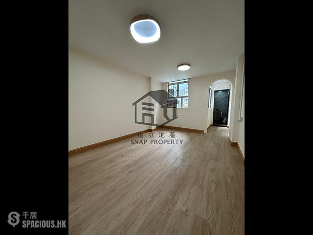 Sai Ying Pun - 307, Queen's Road West 01