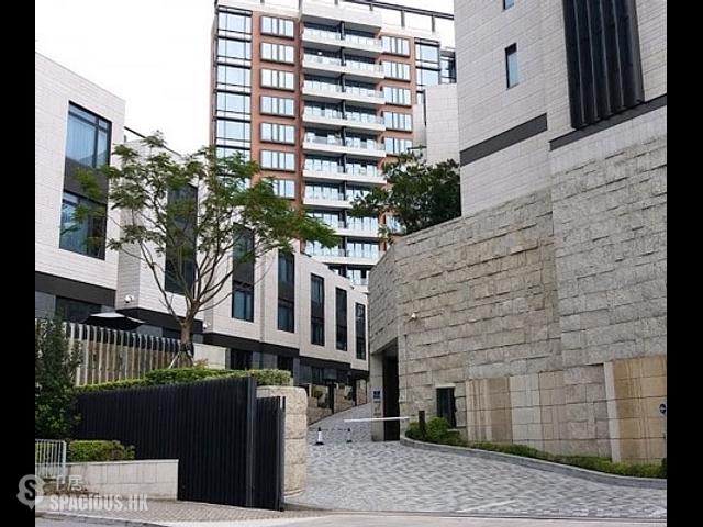 Gold Coast / So Kwun Wat - The Drake Block 2 01