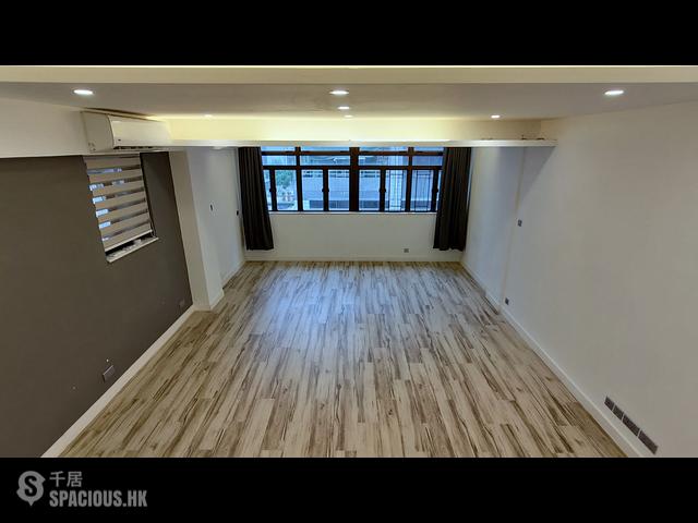 Sheung Wan - 9, Queen's Road West 01