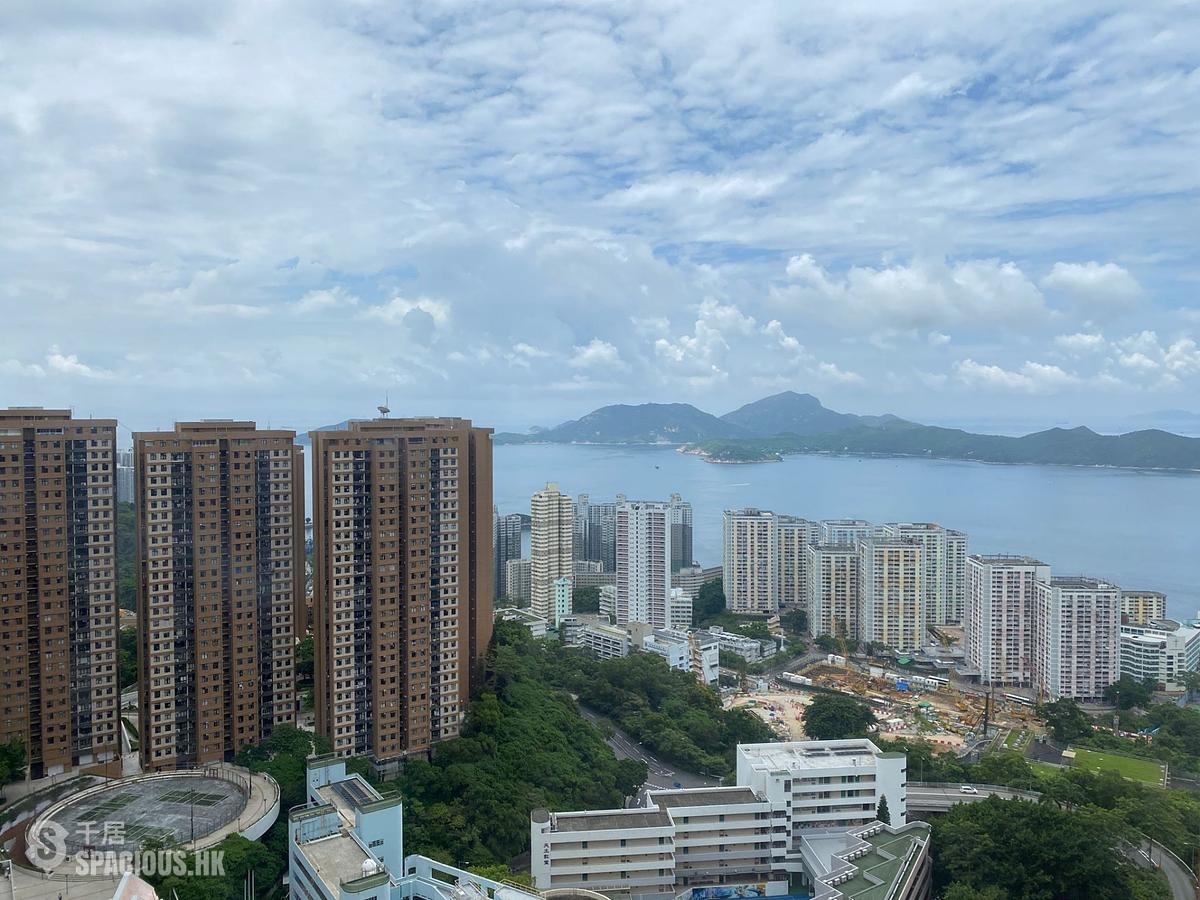 Pok Fu Lam - Chi Fu Fa Yuen Phase 3 Fu Cheong Yuen (Block H16) 01