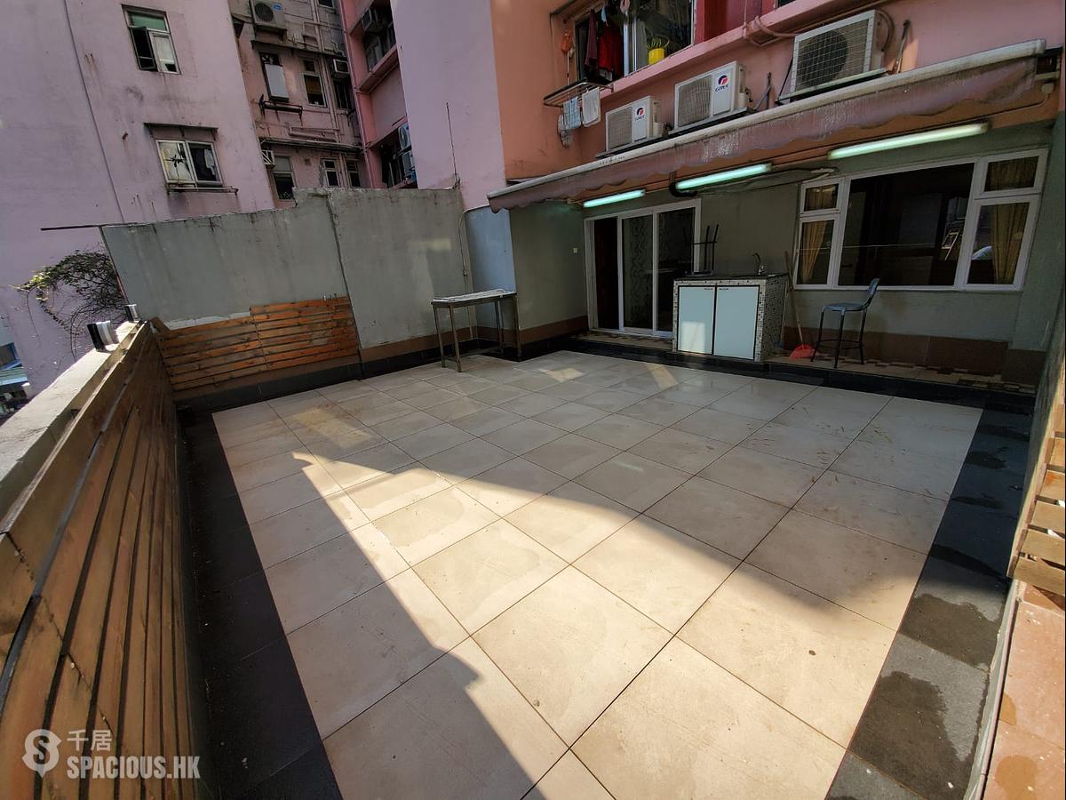 Wan Chai - Hang Tat Mansion 01