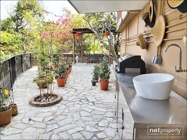 Pok Fu Lam - Chi Fu Fa Yuen Yar Chee Villas Block L6 01