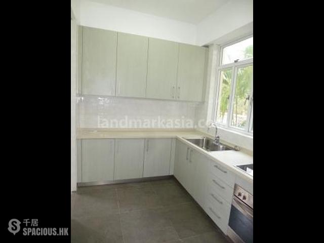 Chung Hom Kok - 8-14, Cape Road 05