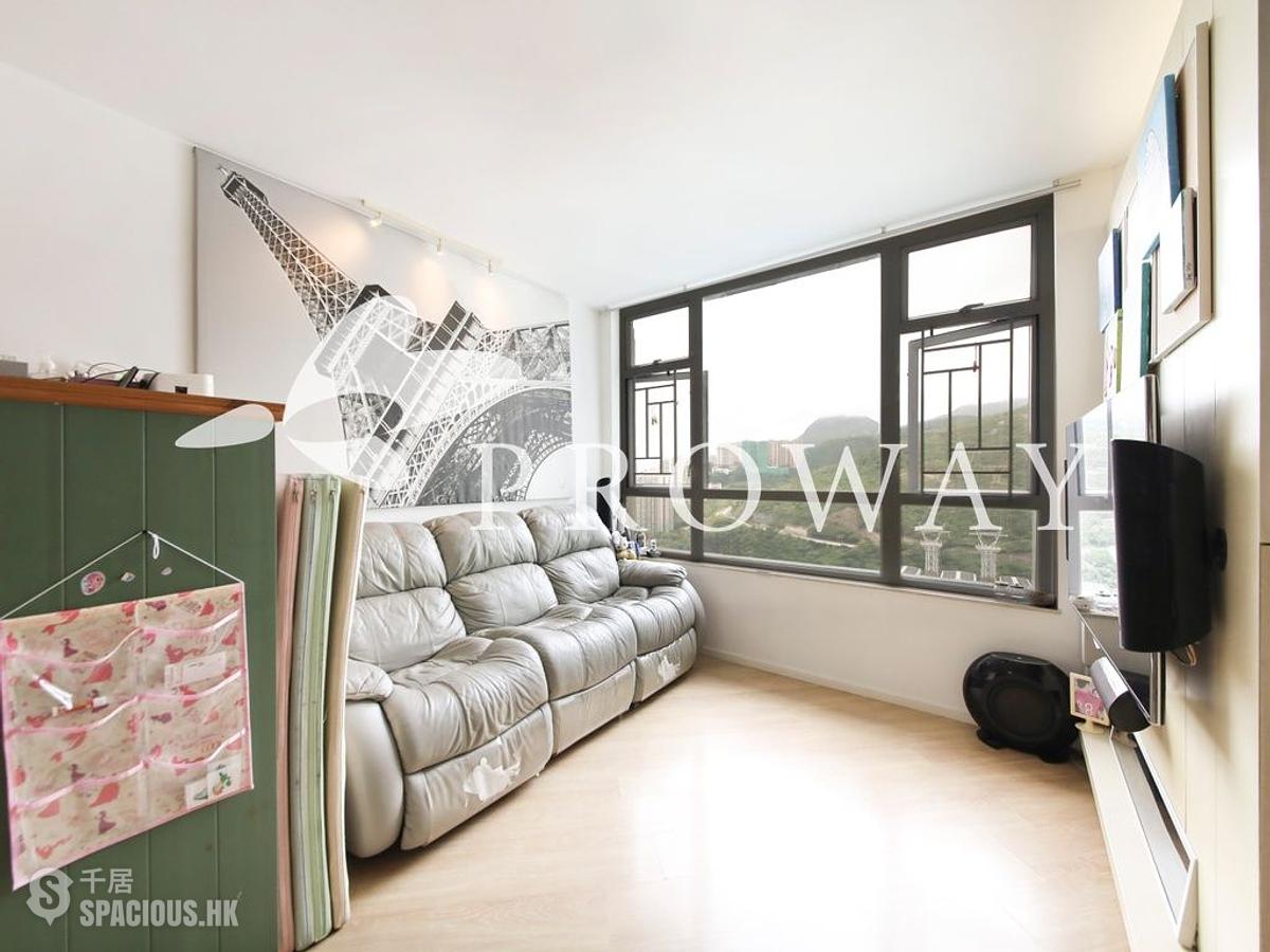 Ap Lei Chau - South Horizons Phase 2 Yee Ngar Court (Block 9) 01