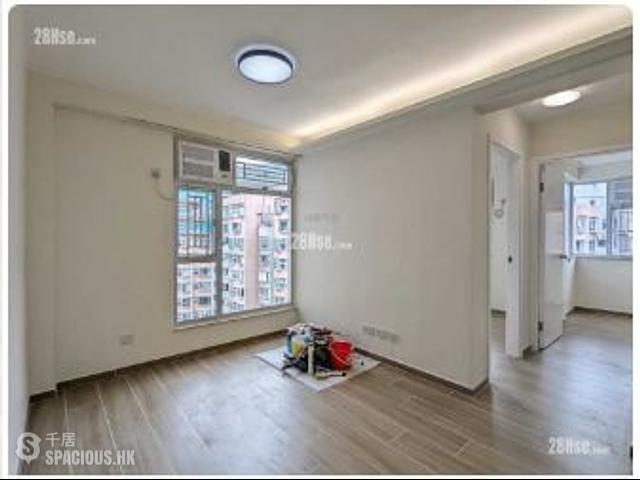 Quarry Bay - Nan Fung Sun Chuen Block 5 01
