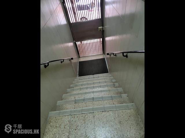 Sheung Wan - Cheong Loong Building 01
