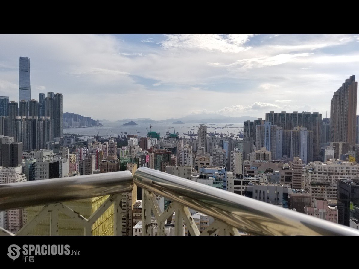 Mong Kok - Paradise Square 01