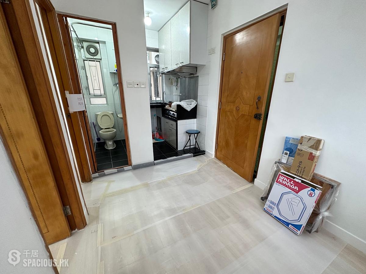 Kennedy Town - Cheong Kat Mansion 01