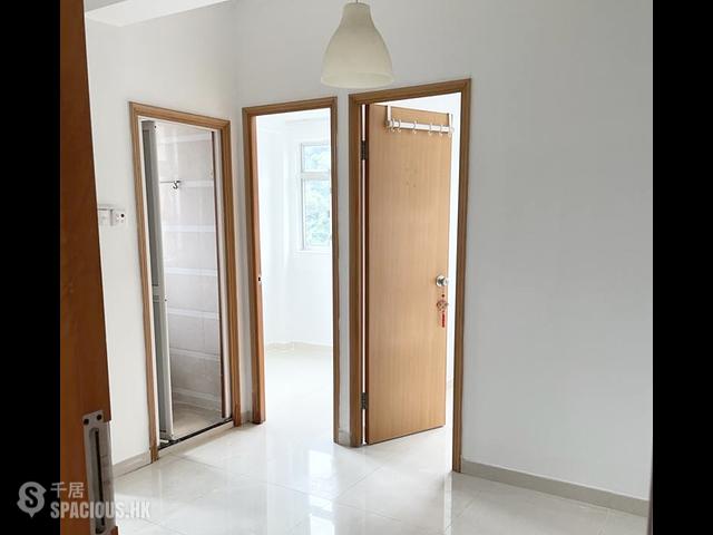 Shau Kei Wan - Sun Lee Building 01
