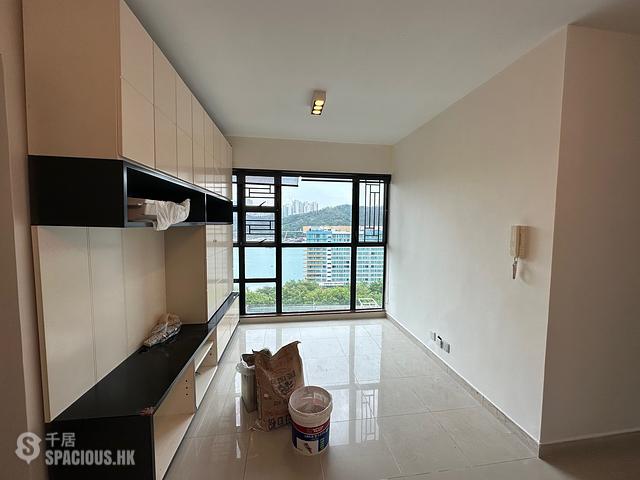 Yau Kom Tau - Hanley Villa Block 2 01