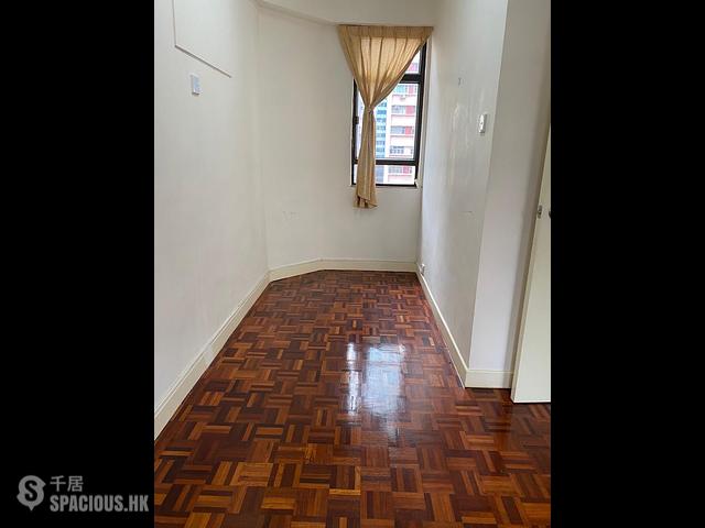 Wan Chai - 159-165, Hennessy Road 01