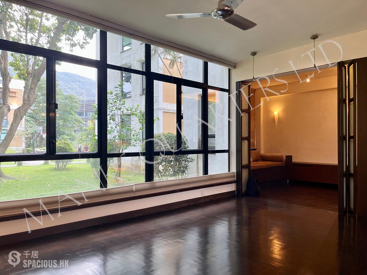 Shouson Hill - Country Villa 01