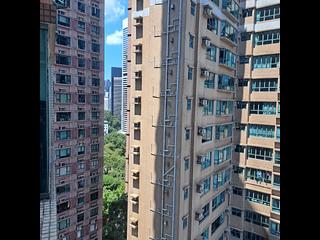 Mid Levels Central - Mackenny Court Block 65-73, Macdonnell Road 08