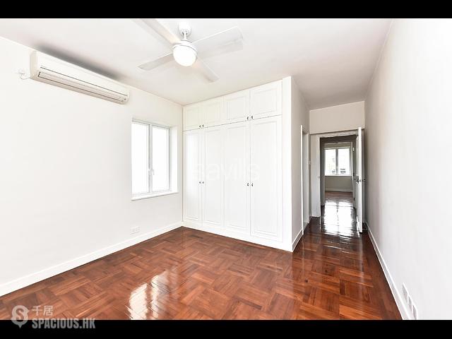 Chung Hom Kok - Villa Piubello 05