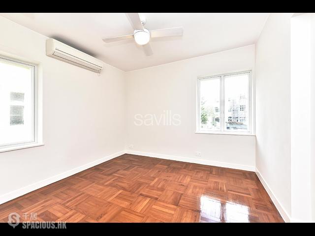 Chung Hom Kok - Villa Piubello 02