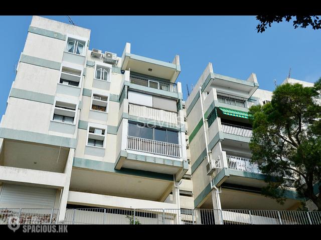 Chung Hom Kok - Villa Piubello 17