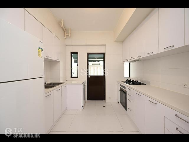 Chung Hom Kok - Jadebeach Villa 06