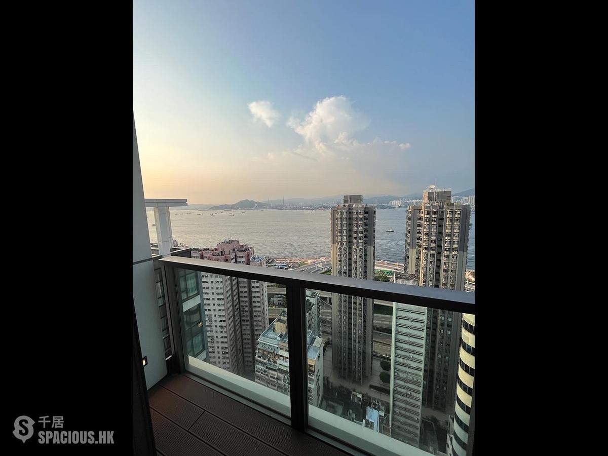 Sai Ying Pun - Two・Artlane 01