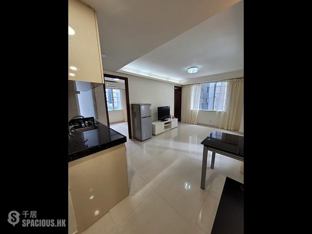 Wan Chai - Kam Fook Mansion 01