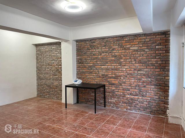 Central - 30, Graham Street 01