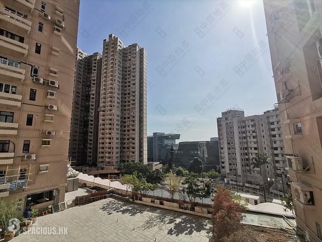 Pok Fu Lam - Baguio Villa Block 34 01