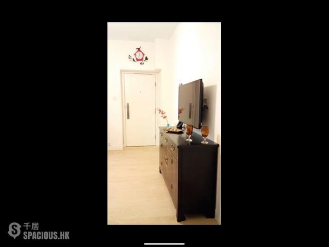 Wan Chai - Lok Moon Mansion 01