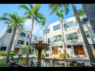 Shouson Hill - Helene Court 17