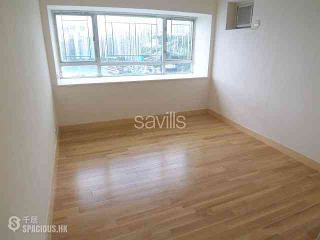 Ap Lei Chau - South Horizons Phase 2 Yee Lai Court (Block 10) 03