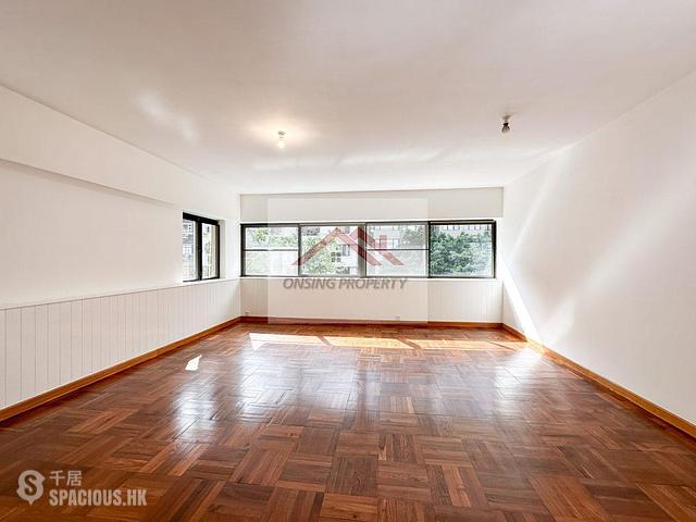 Happy Valley - Yicks Villa 01