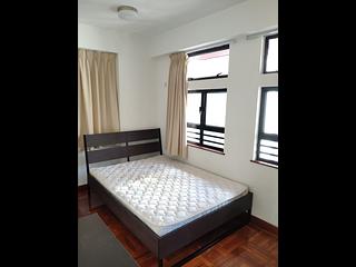 Sai Ying Pun - 220, Queen's Road West 06