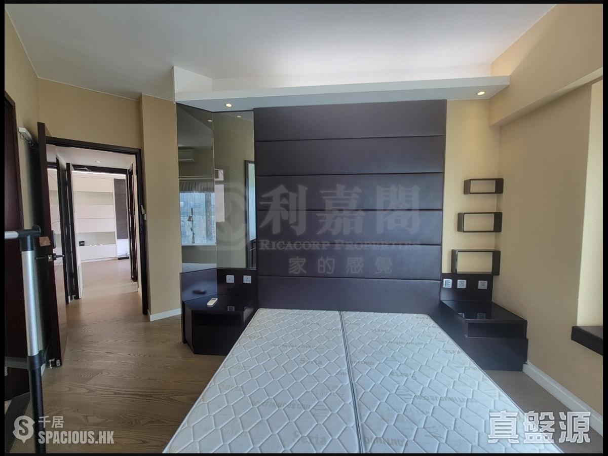 West Kowloon - Sorrento Phase 2 Block 2 01