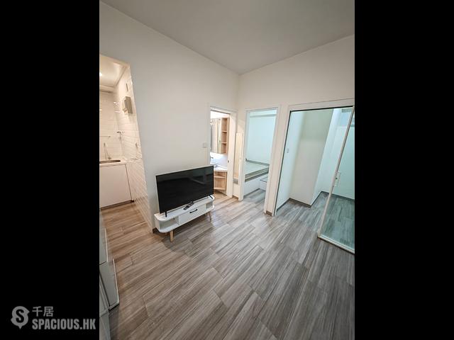 Tsim Sha Tsui - Luxury Court 01