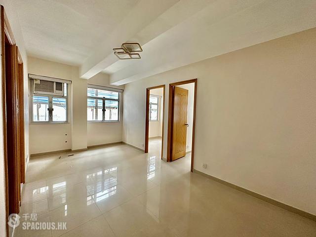 Sheung Wan - 15-19A, Upper Lascar Row 01
