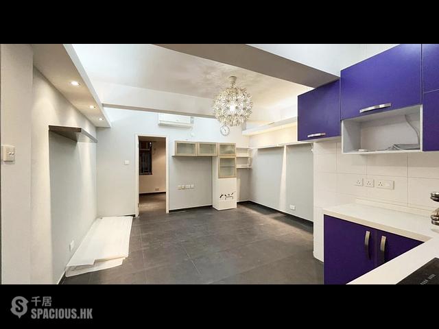 Sheung Wan - 124-126, Wing Lok Street 01