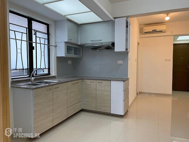 Wan Chai - Yue On Building 01